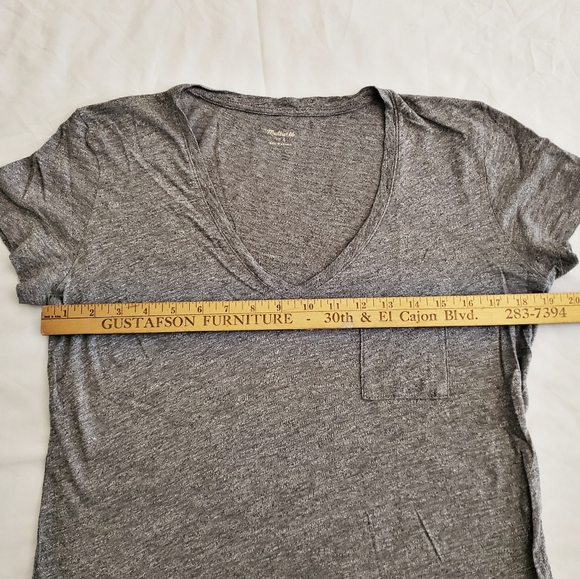 ‼SOLD‼ Madewell Whisper V-neck pocket Tee Gray - Picture 9 of 11